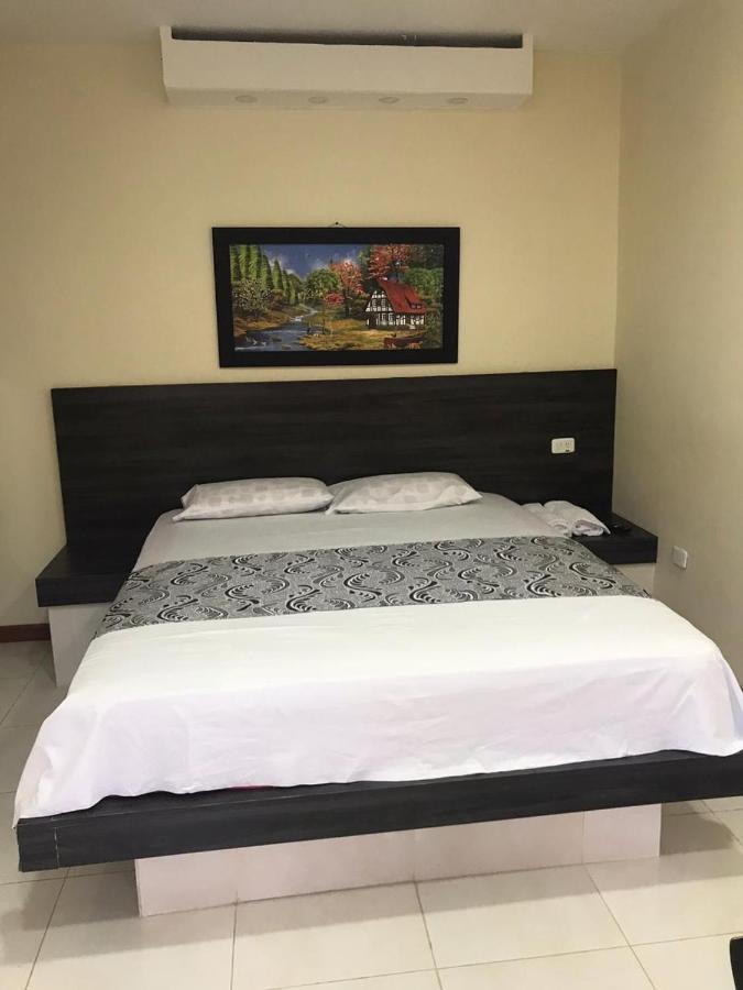 Hosteria Pacific Stone Есмералдас Екстериор снимка
